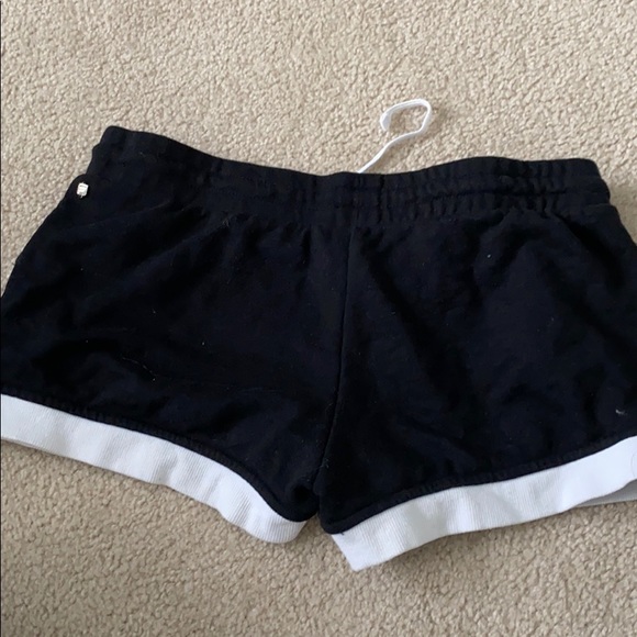 Fabletics workout shorts - Picture 2 of 2
